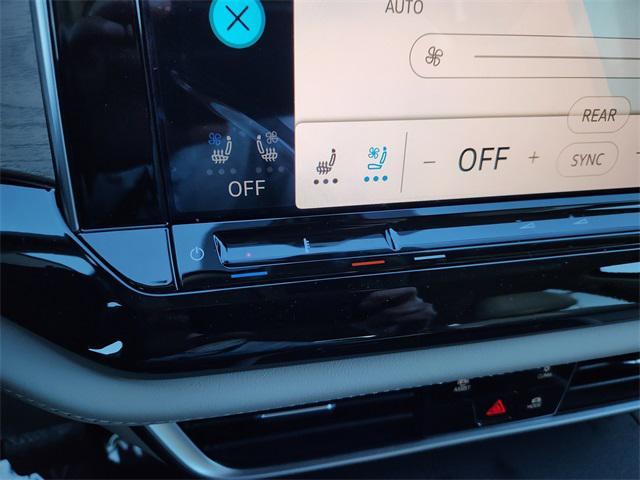 new 2026 Volkswagen Atlas car, priced at $39,411