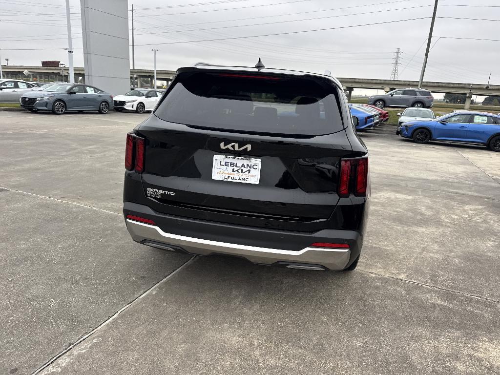 used 2025 Kia Sorento car, priced at $31,299