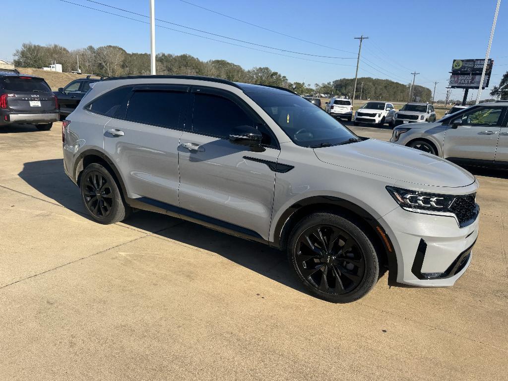 used 2022 Kia Sorento car, priced at $26,499
