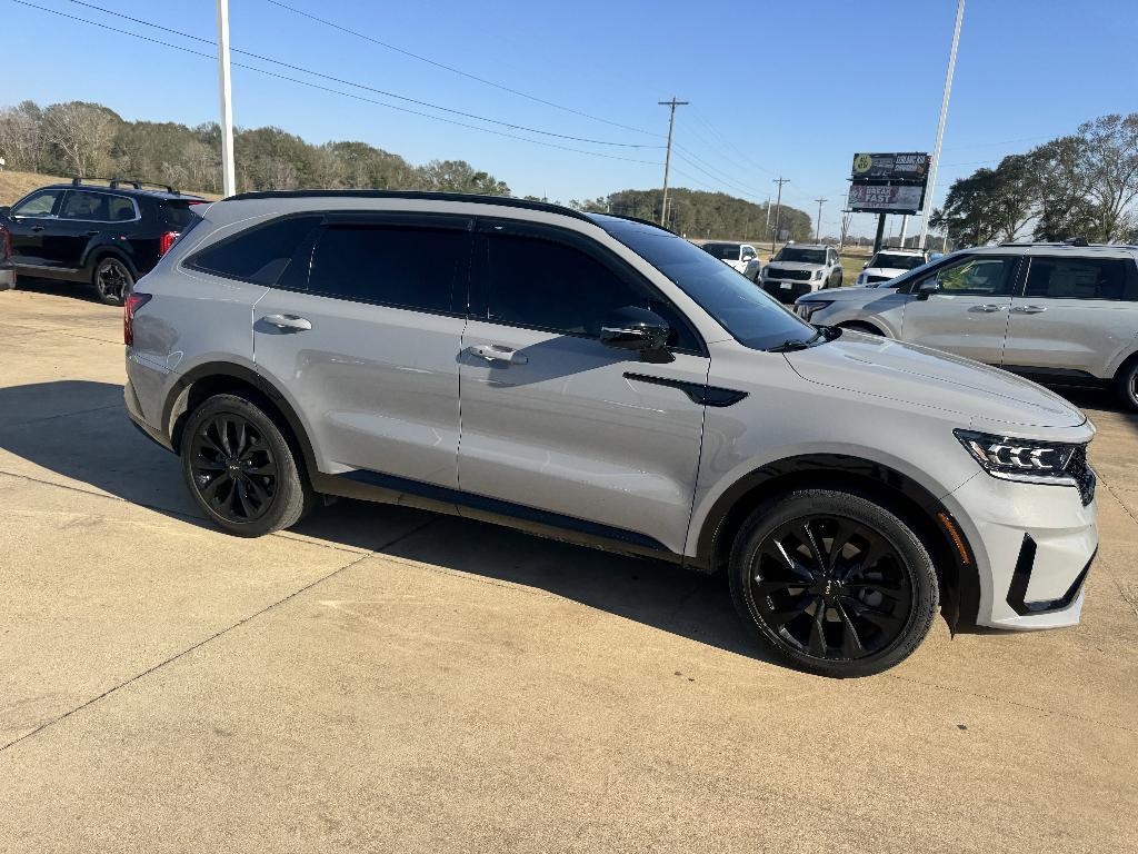 used 2022 Kia Sorento car, priced at $26,499