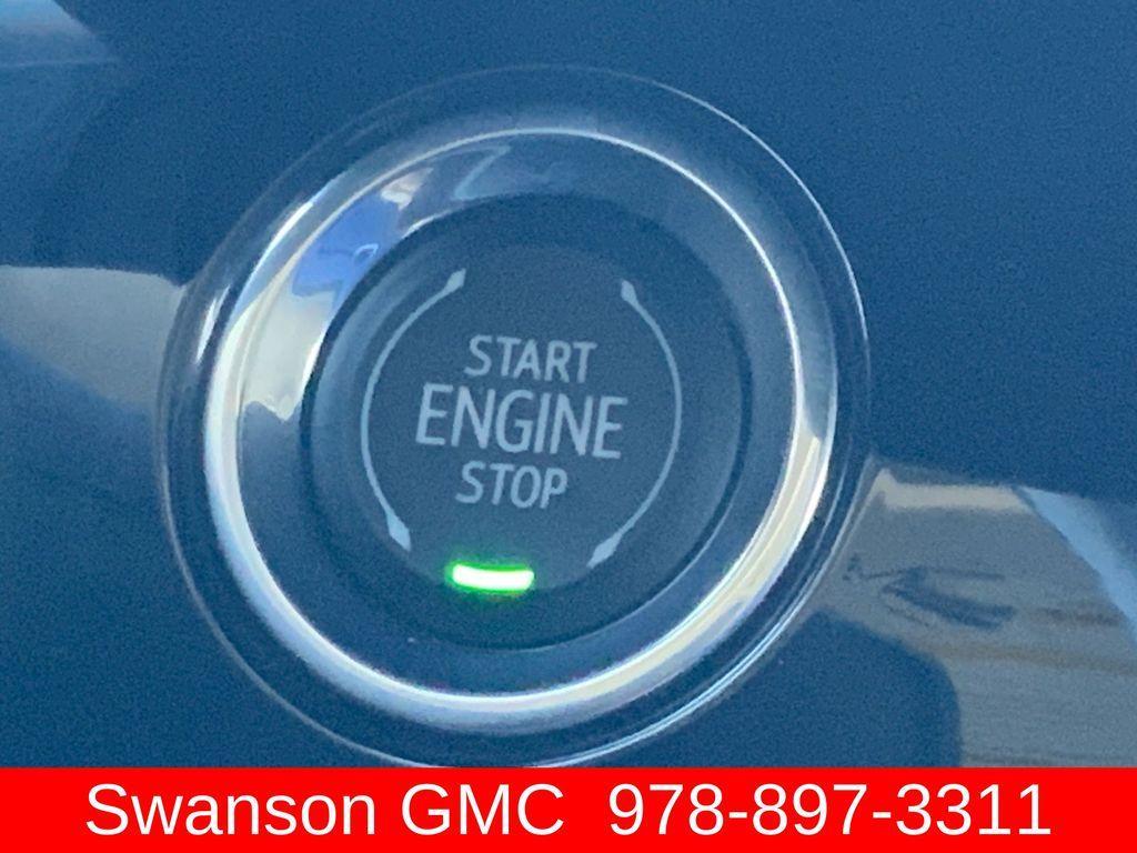 used 2025 Buick Envision car, priced at $28,500