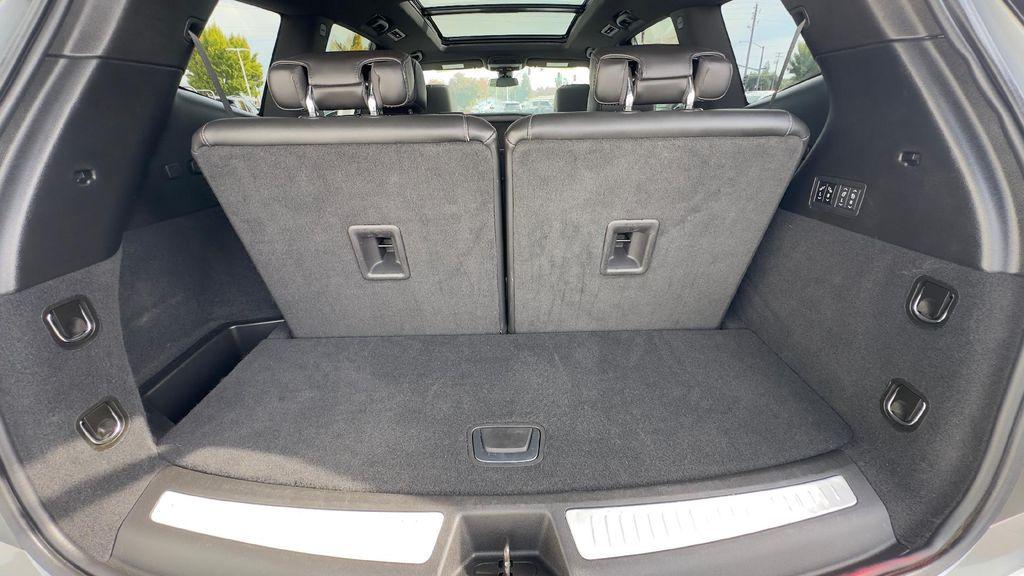 used 2024 Cadillac XT6 car, priced at $37,888