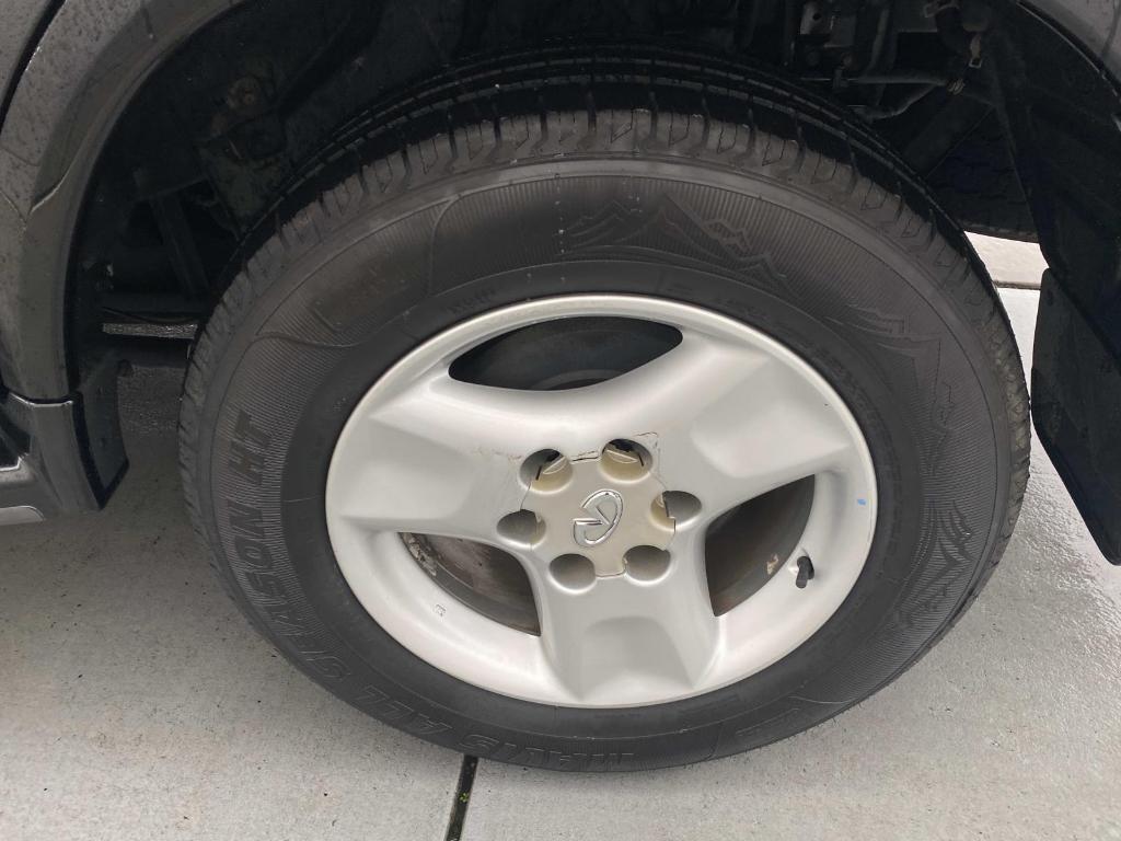 used 2002 INFINITI QX4 car, priced at $9,999