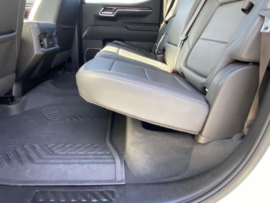 used 2024 Chevrolet Silverado 1500 car, priced at $38,997