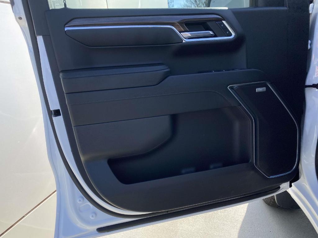 used 2024 Chevrolet Silverado 1500 car, priced at $38,997