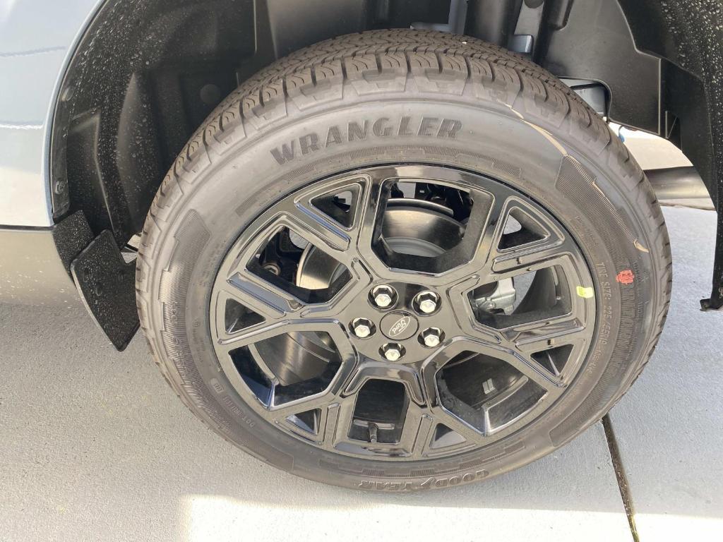 new 2025 Ford Maverick car, priced at $31,995