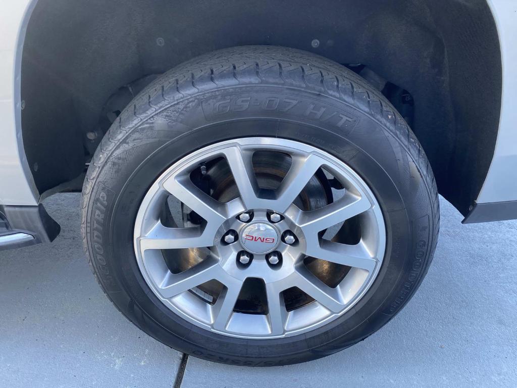 used 2020 GMC Yukon XL car, priced at $33,397