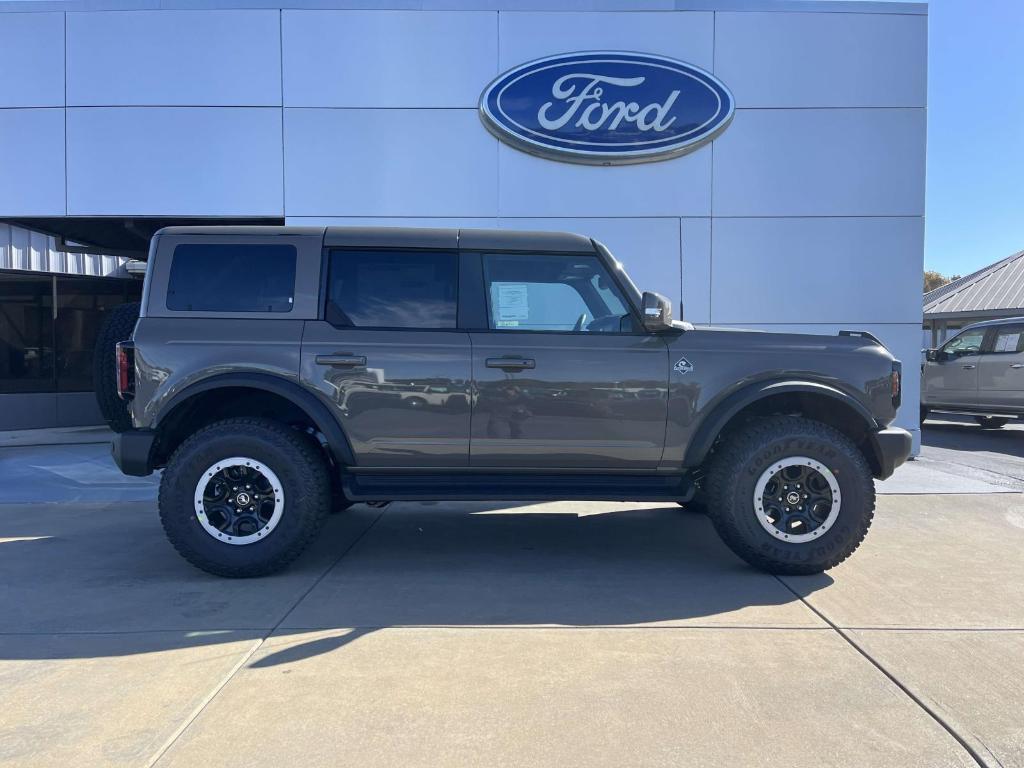 new 2025 Ford Bronco car, priced at $58,615