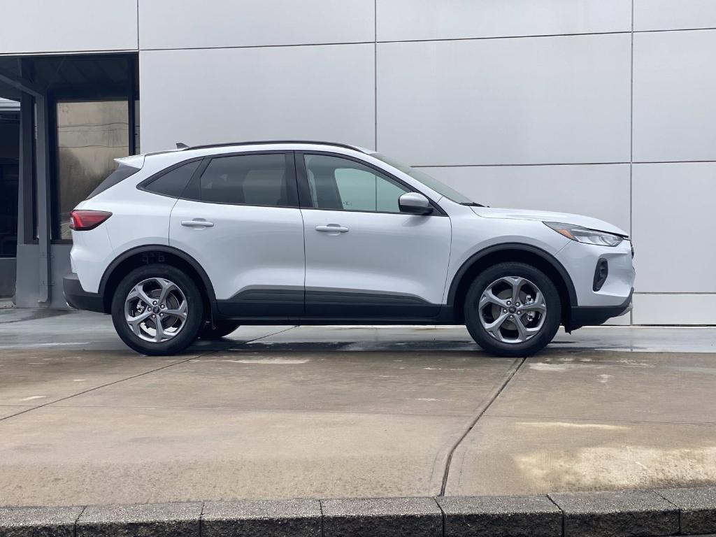 used 2025 Ford Escape car, priced at $24,399