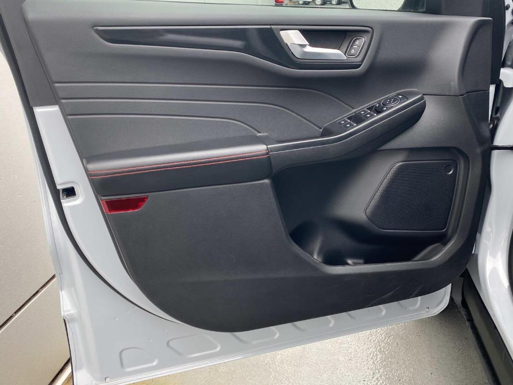 used 2025 Ford Escape car, priced at $24,399