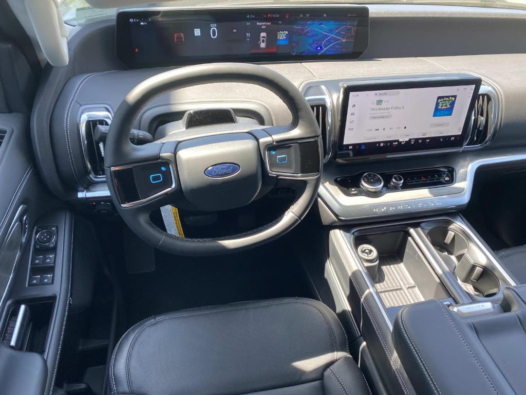 new 2026 Ford Expedition car, priced at $81,300