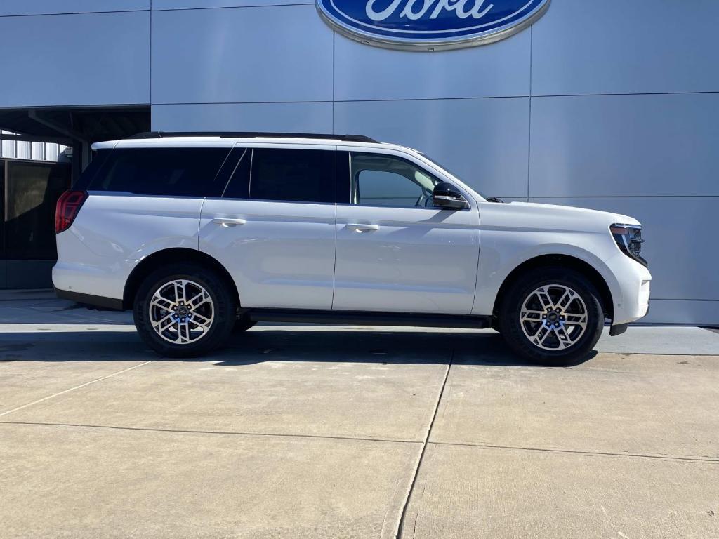 new 2025 Ford Expedition car, priced at $66,540