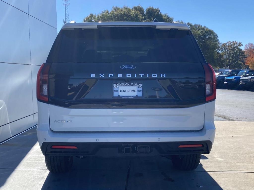 new 2025 Ford Expedition car, priced at $66,540