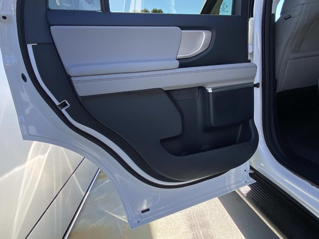 new 2025 Ford Expedition car, priced at $66,540