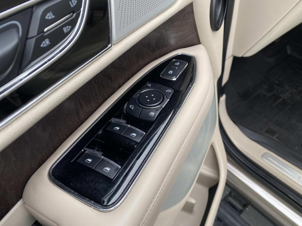 used 2019 Lincoln Navigator car, priced at $33,997