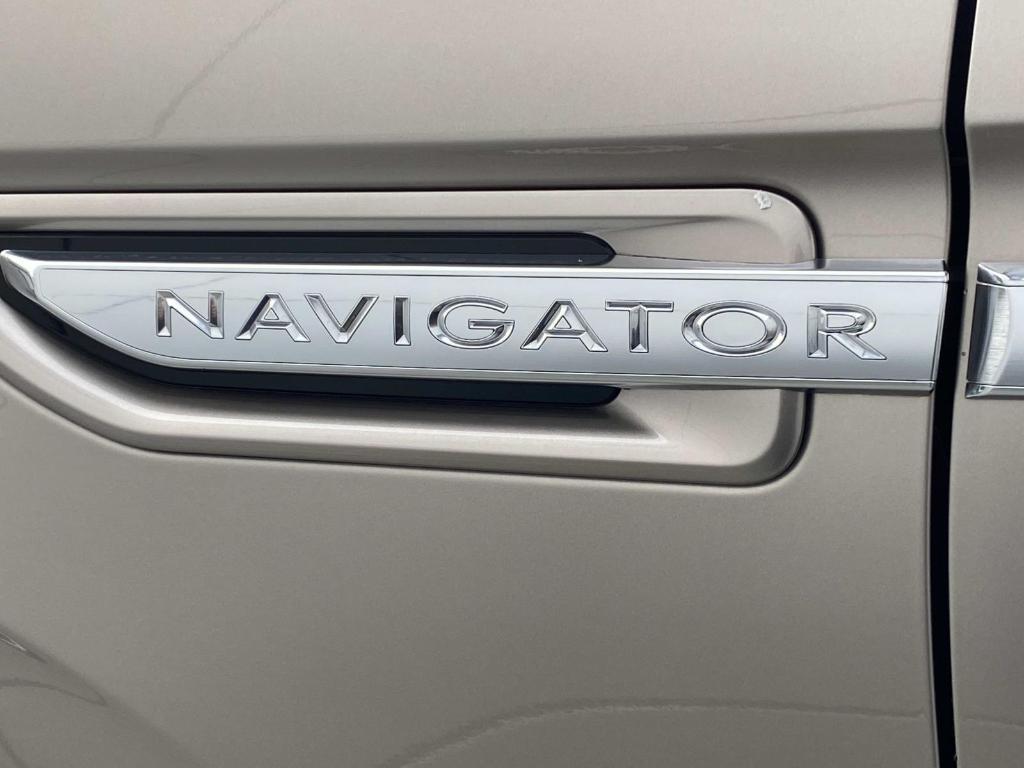 used 2019 Lincoln Navigator car, priced at $33,997