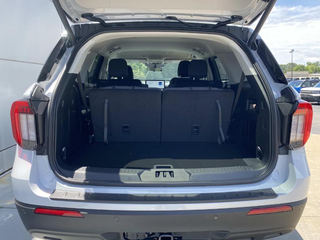 new 2026 Ford Explorer car, priced at $35,702