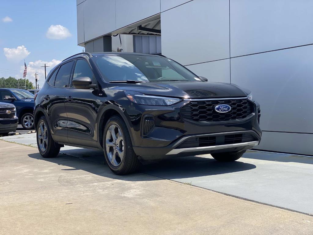 used 2025 Ford Escape car, priced at $25,477