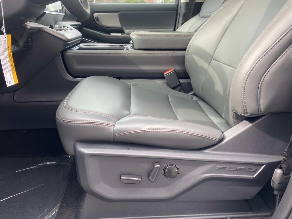 new 2025 Ford Expedition car, priced at $66,835