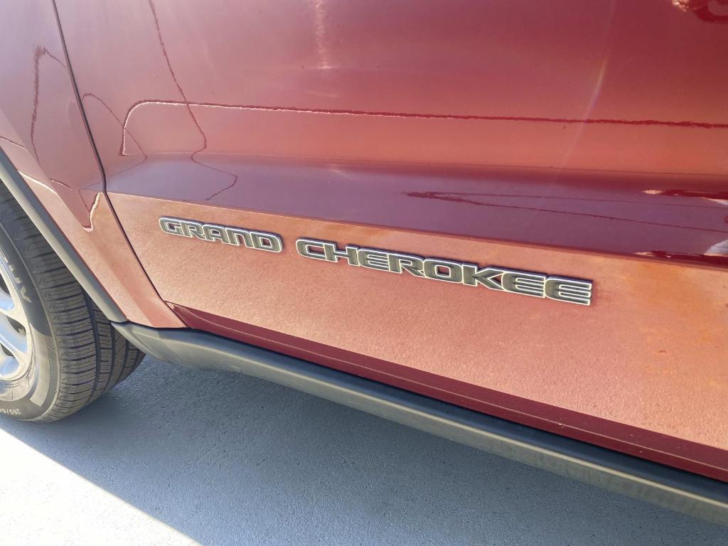 used 2021 Jeep Grand Cherokee car, priced at $22,297