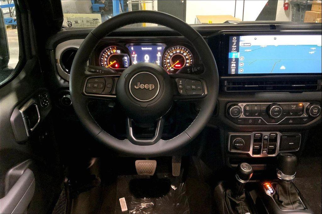 new 2026 Jeep Gladiator car, priced at $44,008