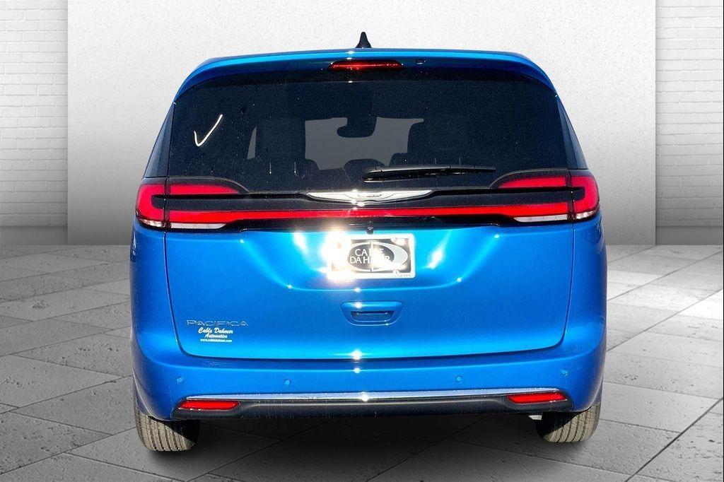 new 2026 Chrysler Pacifica car, priced at $37,542