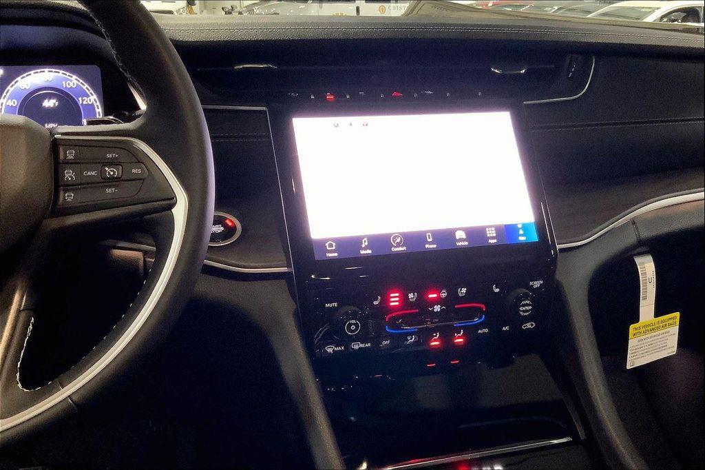 new 2025 Jeep Grand Cherokee L car, priced at $41,746