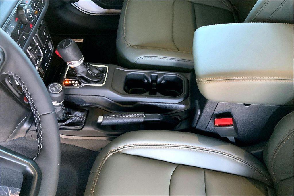 new 2026 Jeep Gladiator car, priced at $53,860