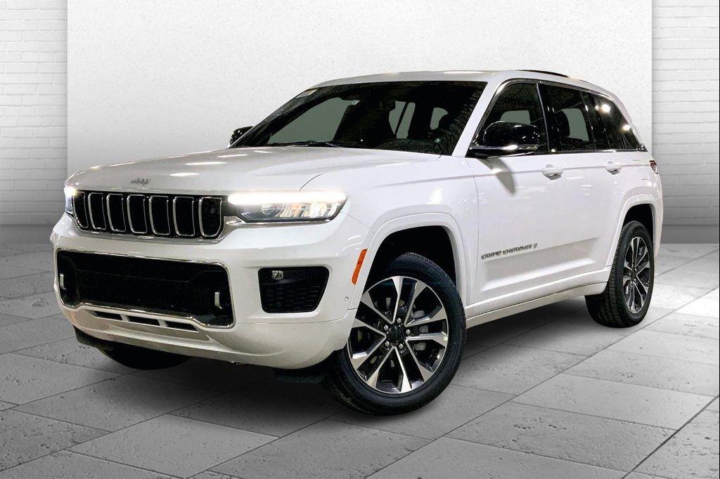 new 2025 Jeep Grand Cherokee car, priced at $50,577