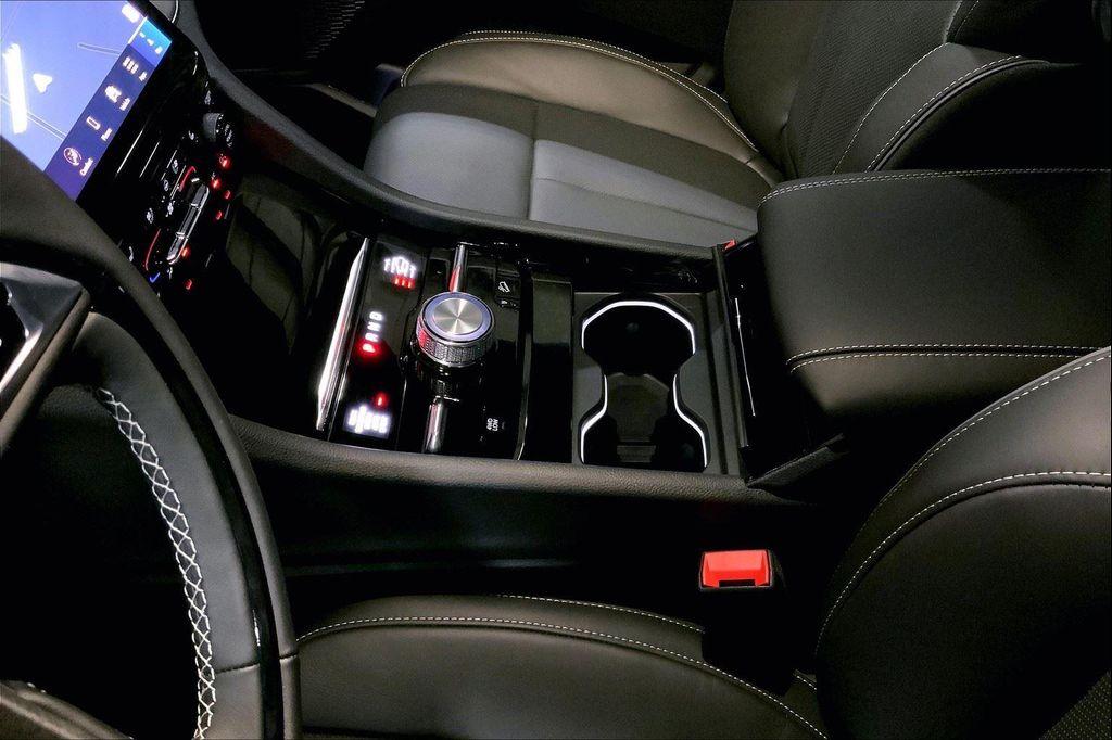 new 2025 Jeep Grand Cherokee car, priced at $50,577