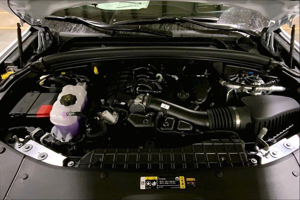 new 2025 Jeep Grand Cherokee car, priced at $50,577