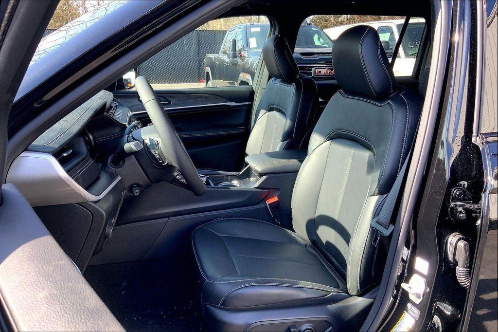 new 2026 Jeep Grand Cherokee L car, priced at $52,575