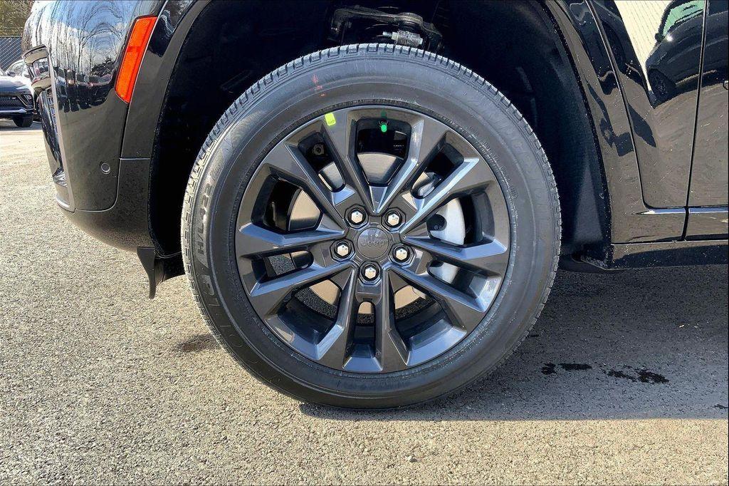 new 2026 Jeep Grand Cherokee L car, priced at $52,575