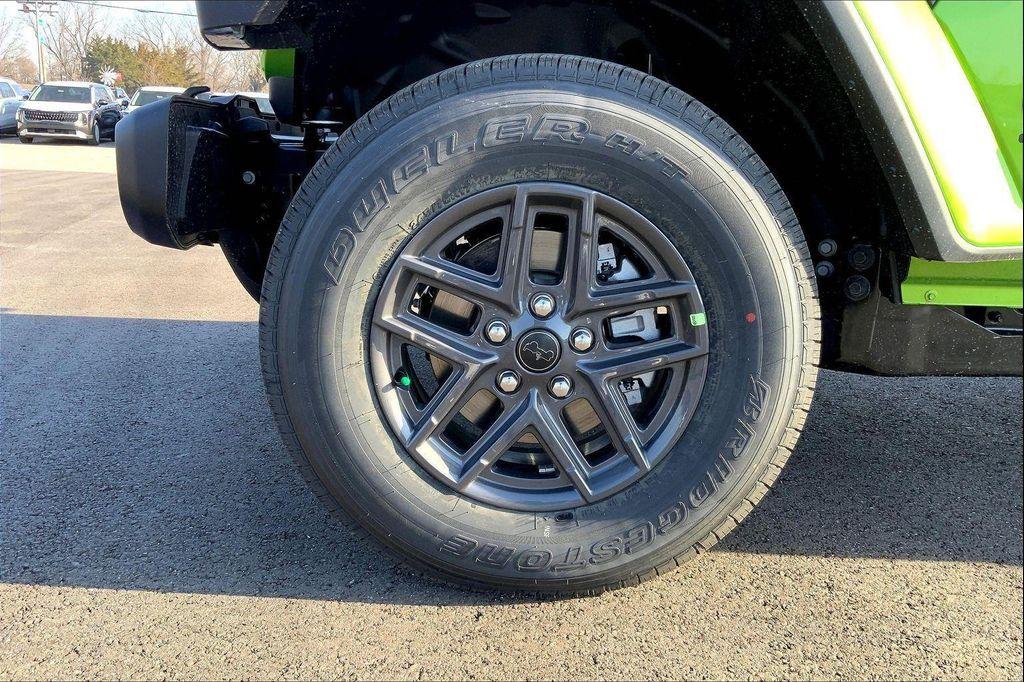new 2026 Jeep Gladiator car, priced at $43,162