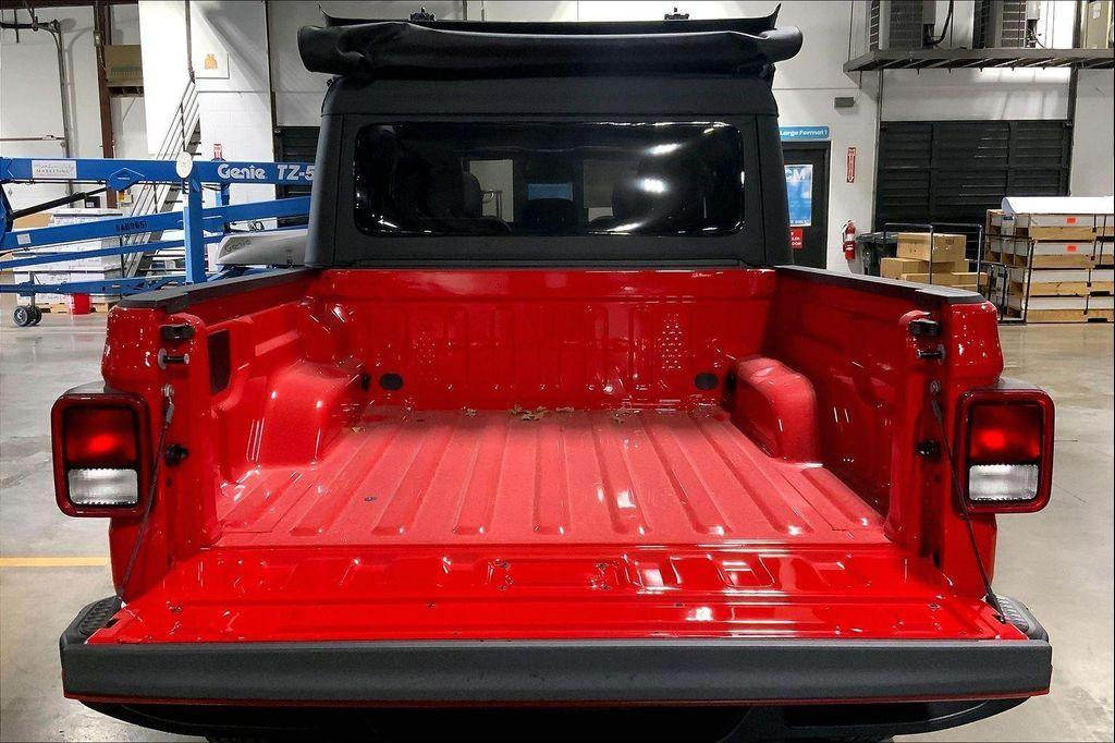 new 2026 Jeep Gladiator car, priced at $44,388