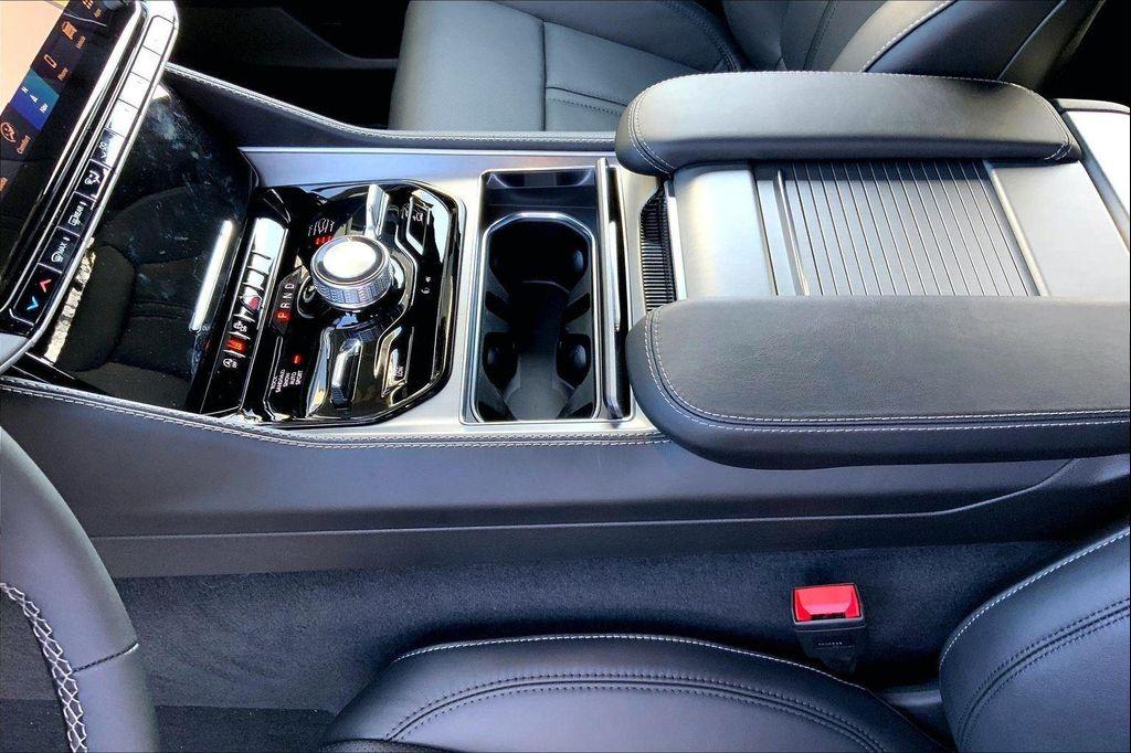 new 2026 Jeep Grand Wagoneer L car, priced at $83,325