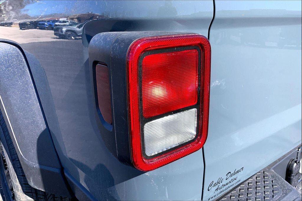 new 2026 Jeep Gladiator car, priced at $36,887