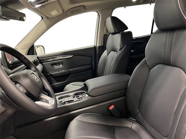 new 2025 Honda Pilot car, priced at $55,030