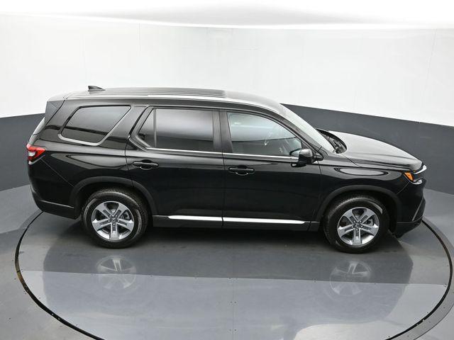 used 2025 Honda Pilot car, priced at $41,995