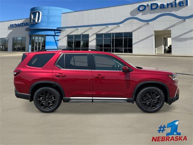 new 2025 Honda Pilot car, priced at $53,750