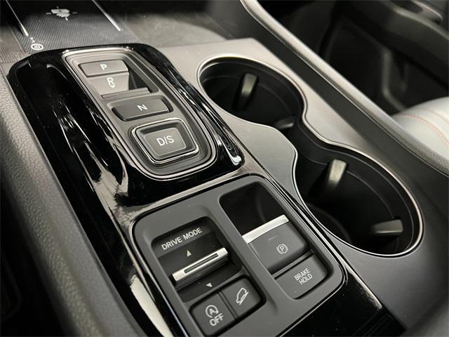 new 2025 Honda Pilot car, priced at $51,350