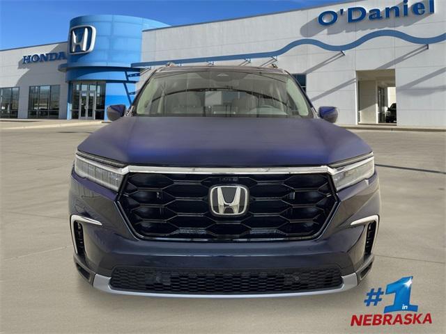 new 2025 Honda Pilot car, priced at $52,085