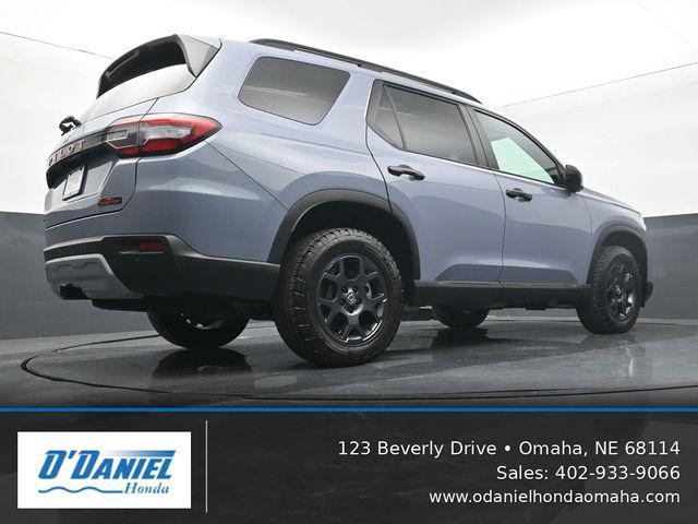 used 2025 Honda Pilot car, priced at $46,995