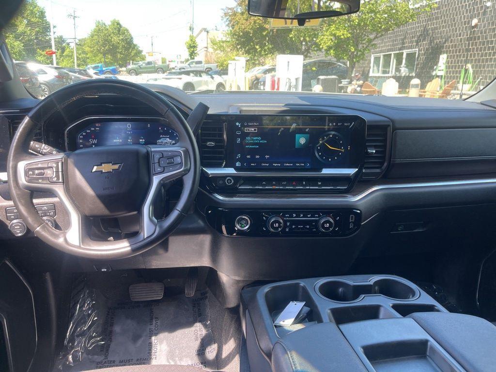 used 2024 Chevrolet Silverado 1500 car, priced at $39,052