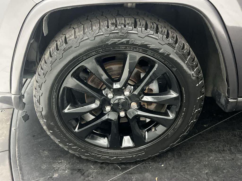 used 2018 Jeep Grand Cherokee car, priced at $16,544