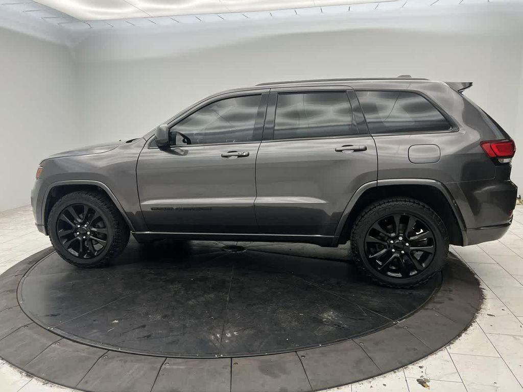 used 2018 Jeep Grand Cherokee car, priced at $16,544