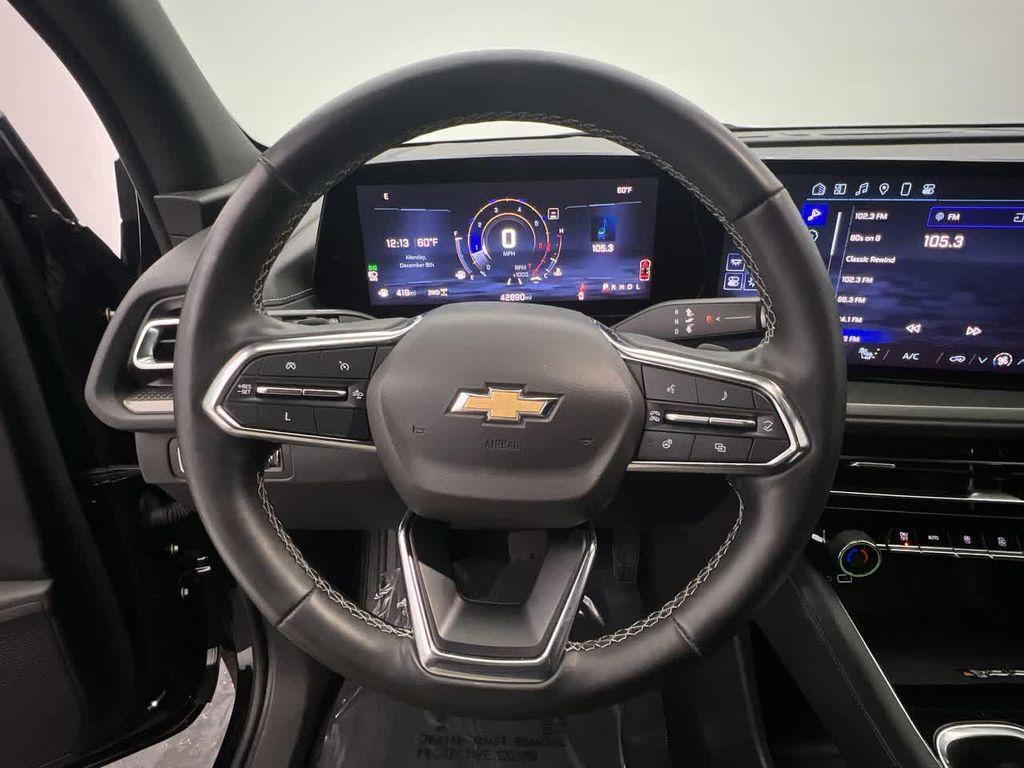 used 2024 Chevrolet Traverse car, priced at $33,555