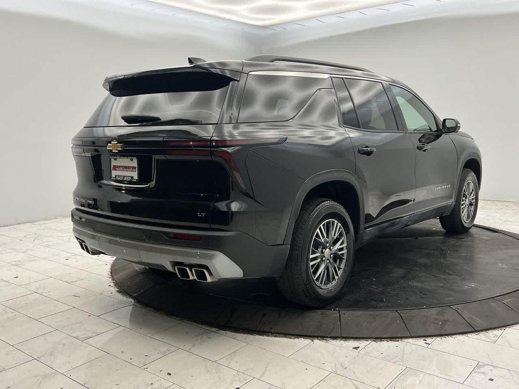 used 2024 Chevrolet Traverse car, priced at $33,555
