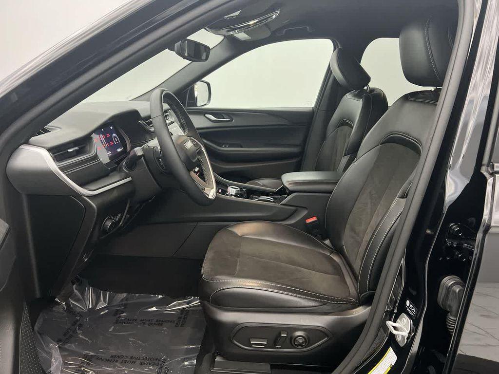 used 2023 Jeep Grand Cherokee car, priced at $27,458