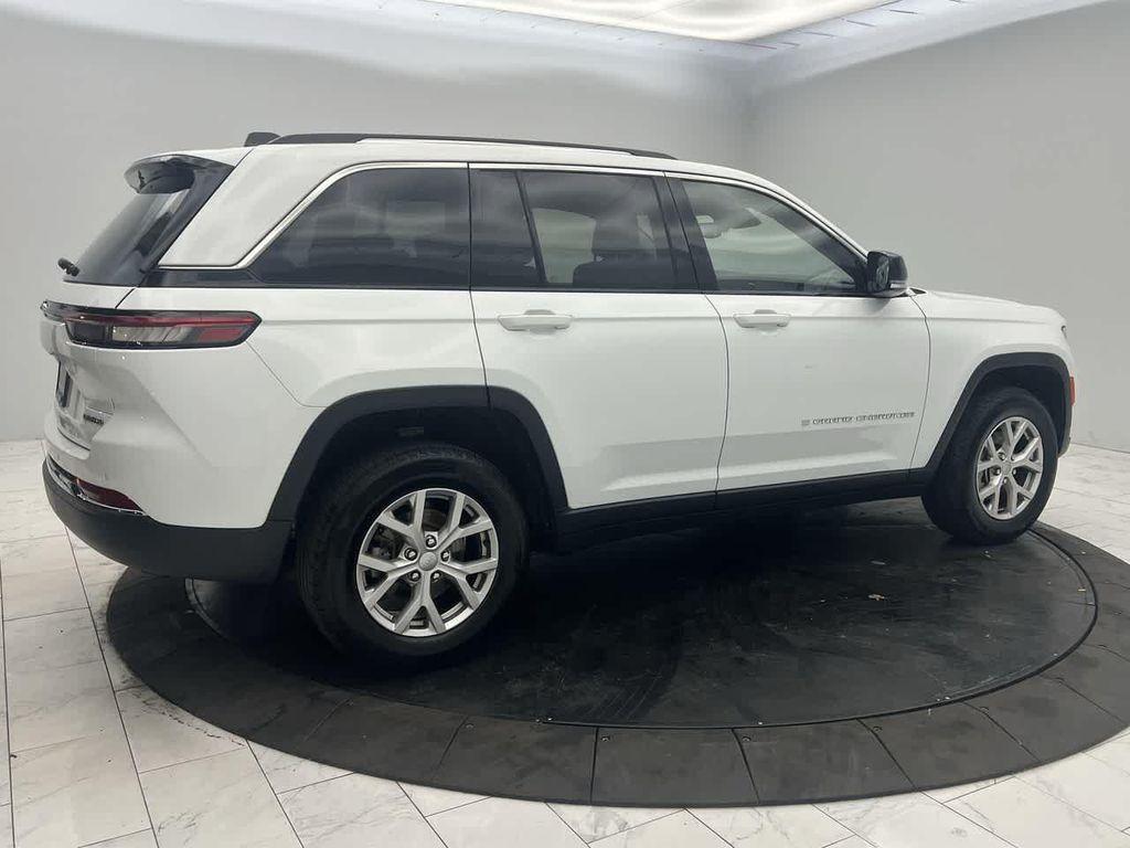 used 2022 Jeep Grand Cherokee car, priced at $27,123